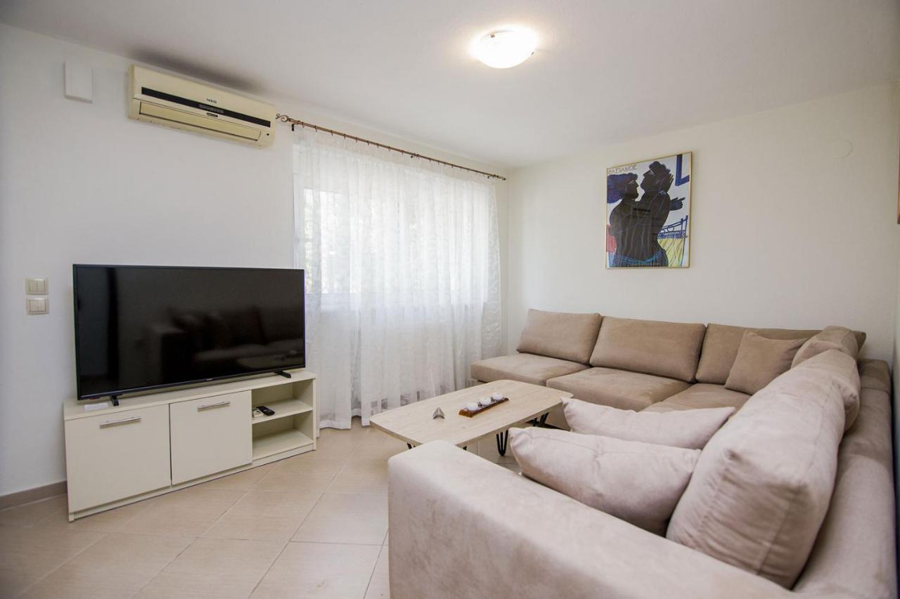 Kasta Bnb Ofrínion Esterno foto