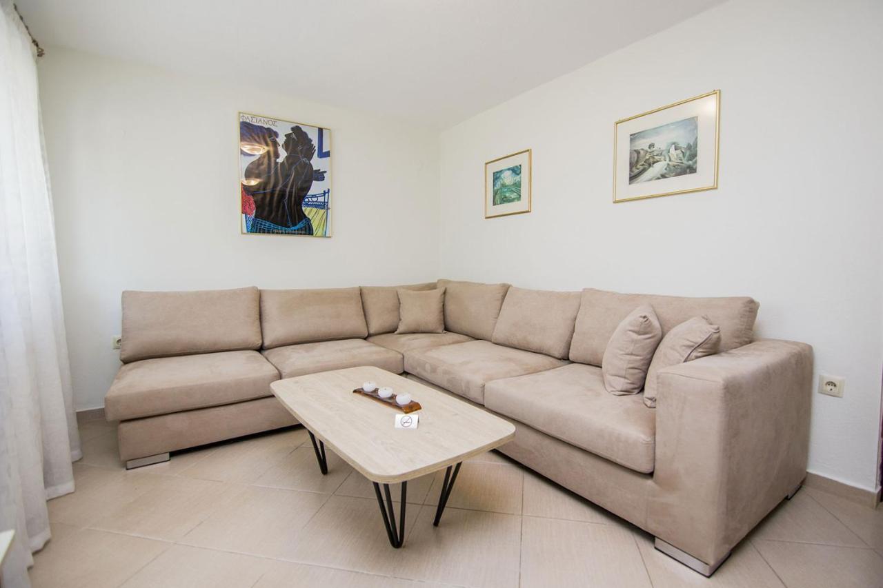 Kasta Bnb Ofrínion Esterno foto