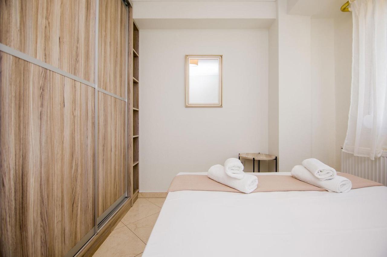 Kasta Bnb Ofrínion Esterno foto