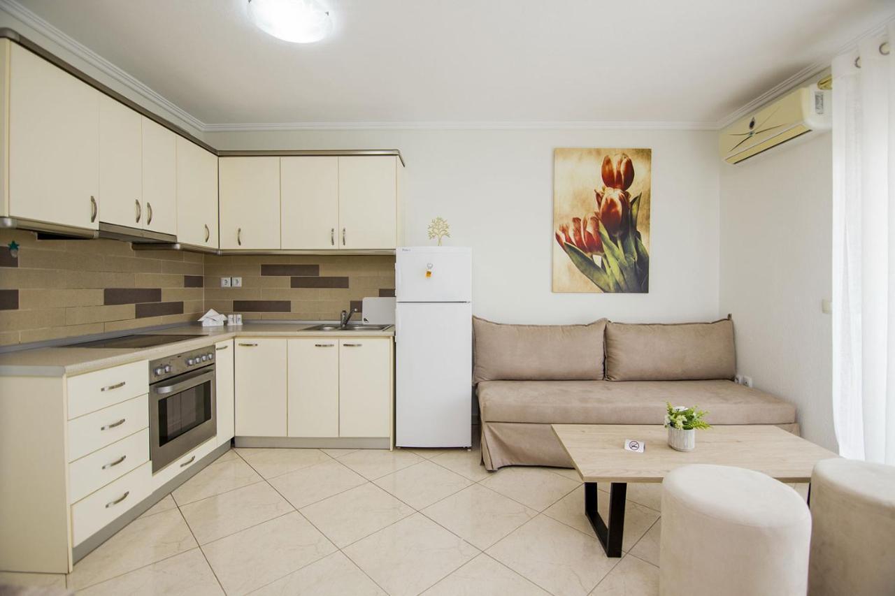 Kasta Bnb Ofrínion Esterno foto